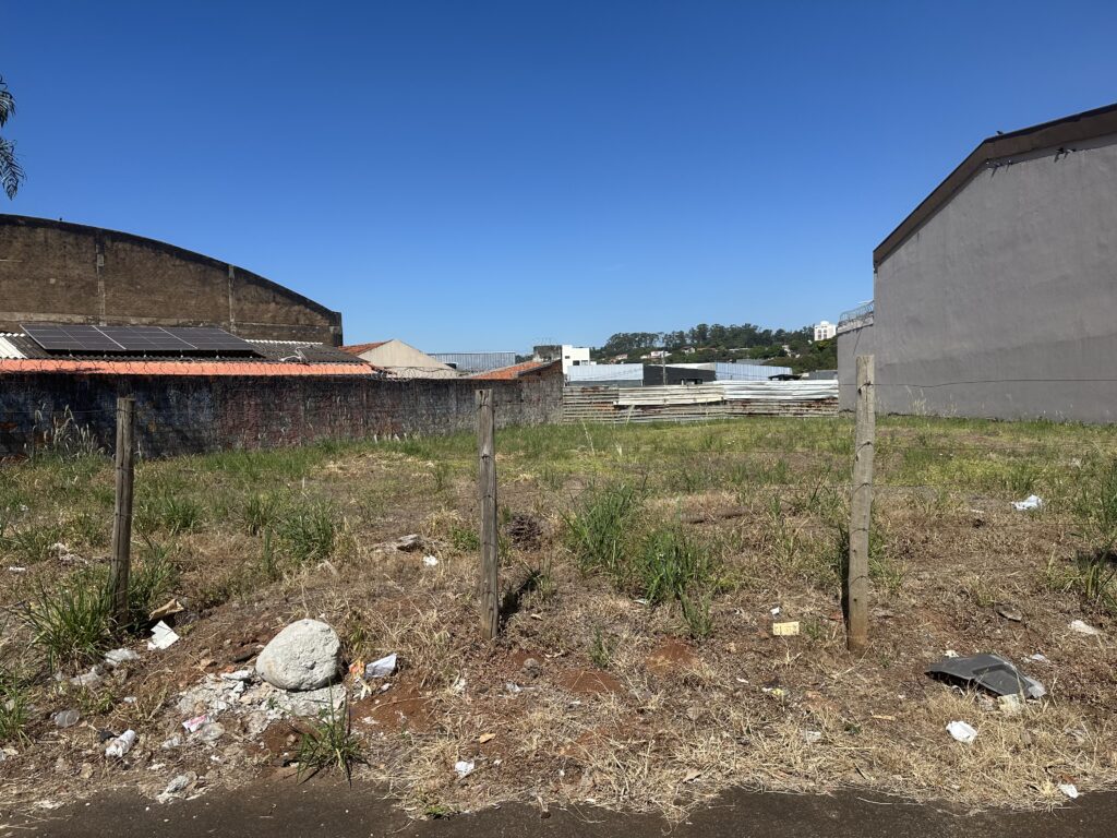 terrenos Av Araguari, beira rio